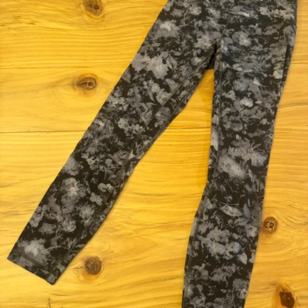 Lululemon full-length leggings in a gorgeous floral tonal black charcoal gray